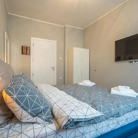 شقة Luxurious And Comfy With Location