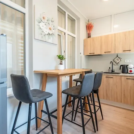 Appartamento Luxurious And Comfy With Location