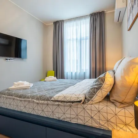 Luxurious And Comfy With Location 아파트 소피아
