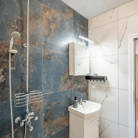 Luxurious And Comfy With Location Appartamento